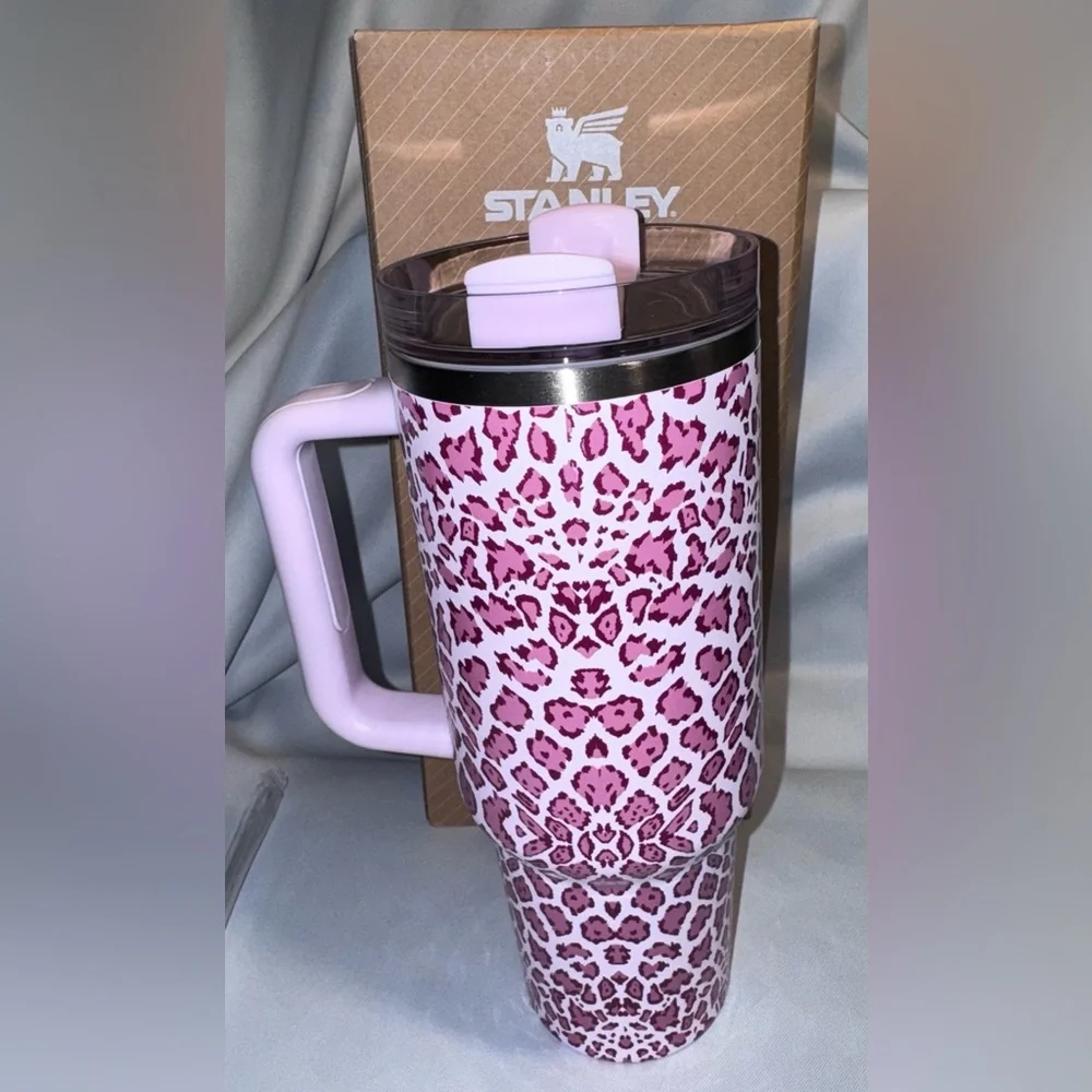 Hello Kitty Stanley Pink Leopard Print Flowstate Tumbler 40 oz. - Picture 6 of 9